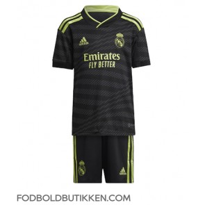 Real Madrid Tredjetrøje Børn 2022-23 Kortærmet (+ Korte bukser)